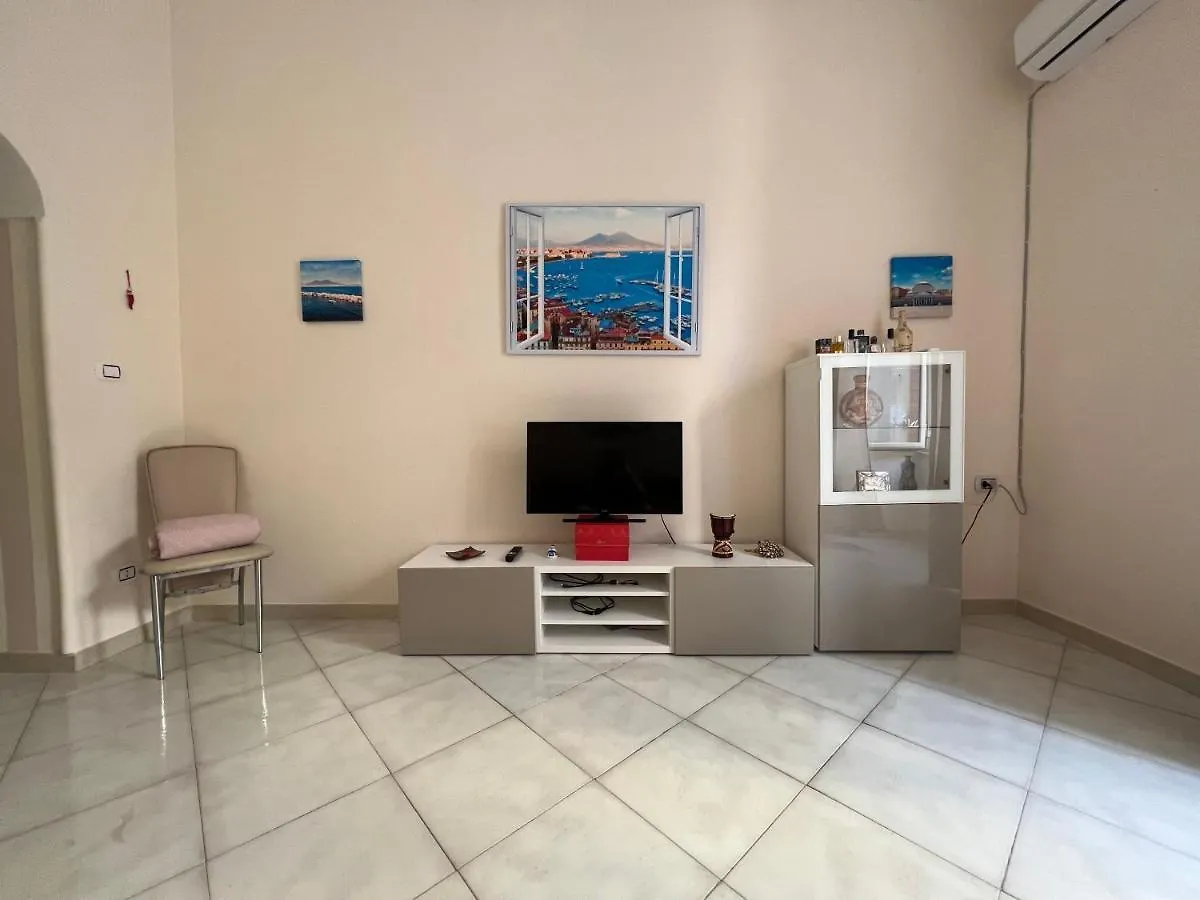 La Finestra Di Fronte Apartment Naples